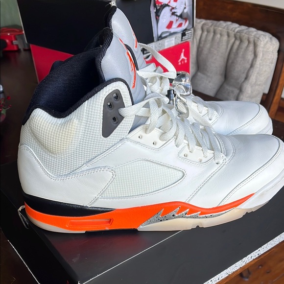 Air Jordan 5 RETRO White and Orange Sneakers - Picture 4 of 9